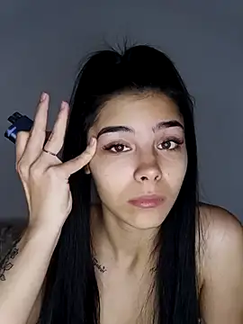 Snapshot of Crissdesire chatting on 04.11.26 Crissdesire online show from 04.11.26