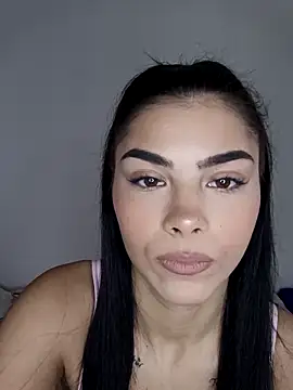 Snapshot of Crissdesire chatting on 04.16.26 Crissdesire online show from 04.16.26