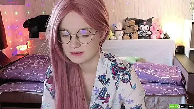 JulietFisher online show from 04.12.26