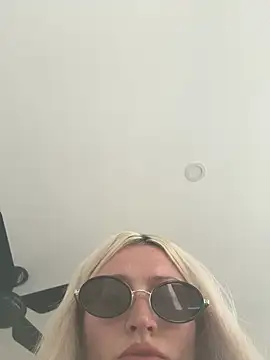 hattiexox online show from 05.15.26