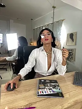 NahomiWhitte online show from 04.10.26