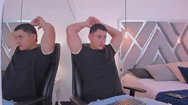 Chriss Diamond online show from 04.14.26