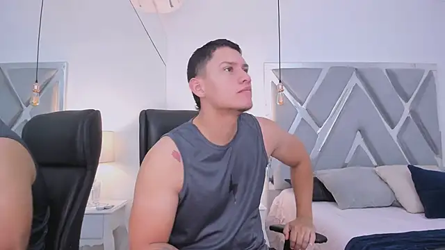 Chriss Diamond online show from 04.15.26