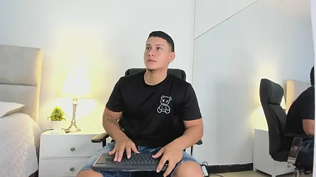 Chriss Diamond online show from 05.26.26
