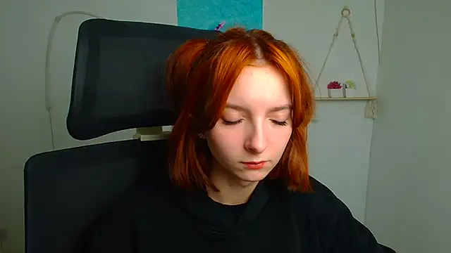 Butterfly Milly online show from 04.15.26