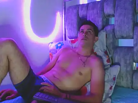 21Latinlover online show from 04.02.26