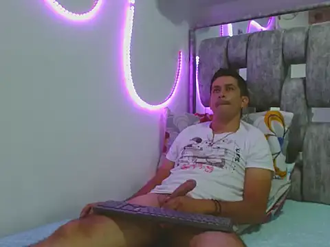 21Latinlover online show from 04.02.26