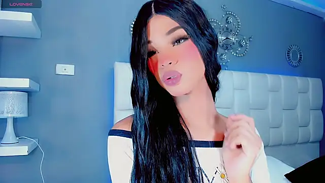 Kornylovee online show from 04.11.26