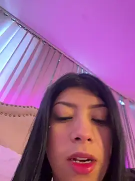 Snapshot of emilydolly_ chatting on 03.31.26 emilydolly online show from 03.31.26