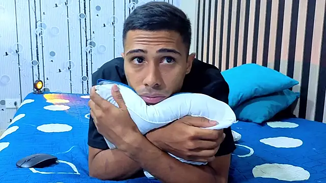 Charlies Fox online show from 04.01.26