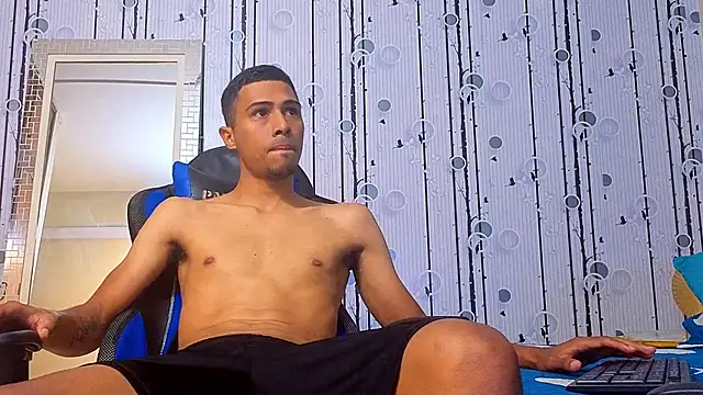 Charlies Fox online show from 04.04.26