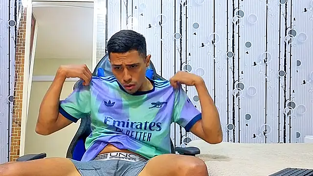 Charlies Fox online show from 04.05.26