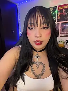 Hinataaa  online show from 04.21.26