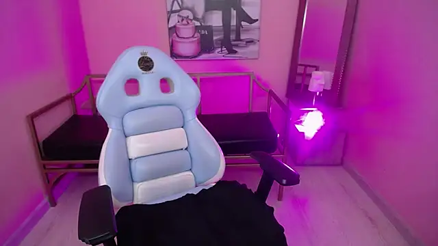 Soffi x x  online show from 04.11.26