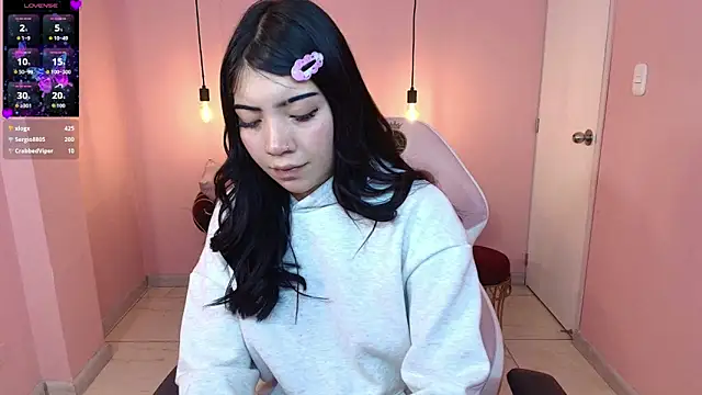 Snapshot of Soffi_x_x_ chatting on 06.06.26 Soffi x x online show from 06.06.26