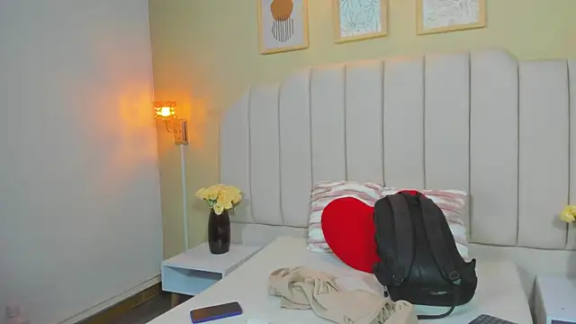 Sara Hanks online show from 04.09.26