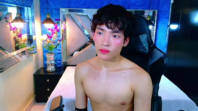 IsaacNovaa online show from 03.28.26