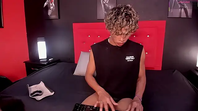 Henrikvermillion online show from 03.31.26