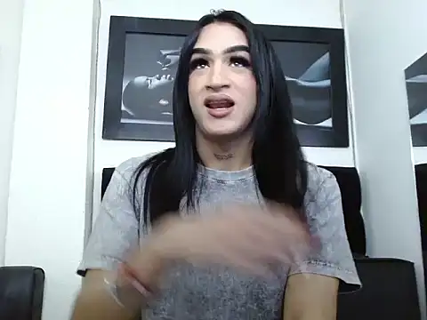 Snapshot of karla_lovera chatting on 06.29.26 karla lovera online show from 06.29.26