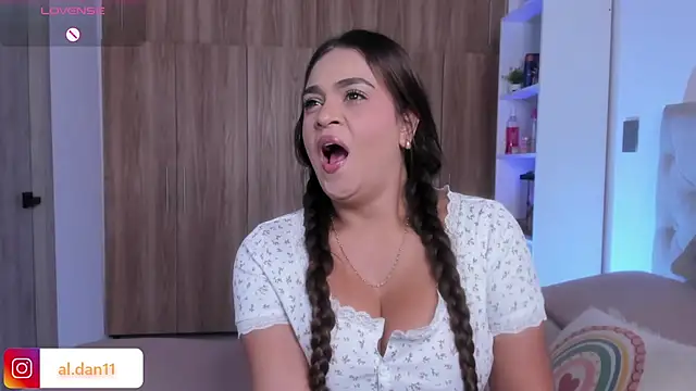 alana dantes  online show from 07.09.26