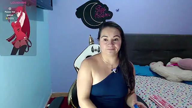 kyra sol online show from 04.01.26