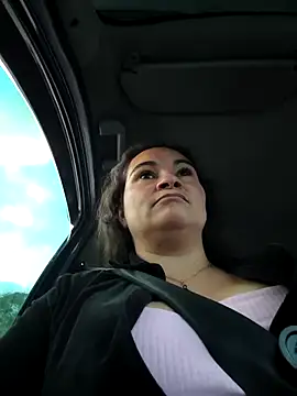 kyra sol online show from 04.11.26