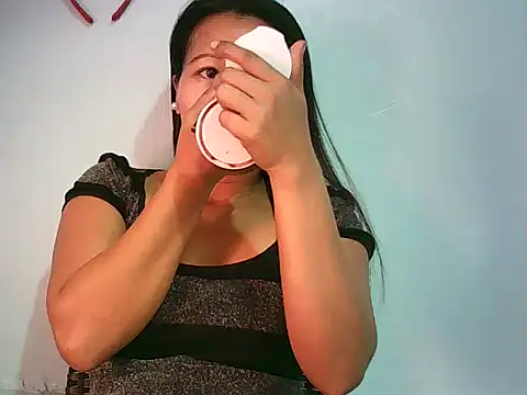 Snapshot of CreamyHotPussy4u chatting on 04.13.26 CreamyHotPussy4u online show from 04.13.26