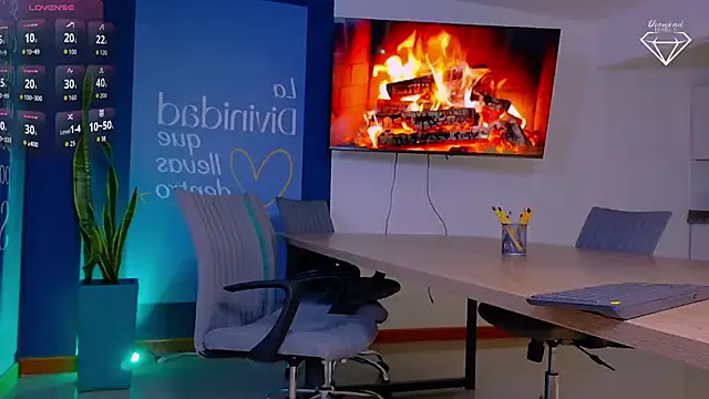 Diamondpierce online show from 04.09.26