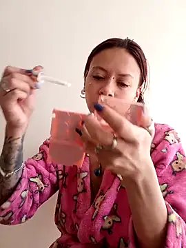 AuroraaMoonn online show from 04.09.26