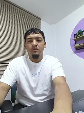 Snapshot of Itsdavidxxx chatting on 06.28.26 Itsdavidxxx online show from 06.28.26