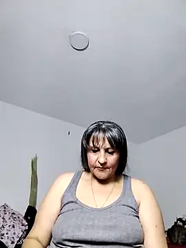 Merlyna Goldenss online show from 04.15.26