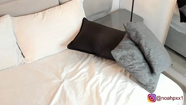 Noah perez  online show from 03.31.26