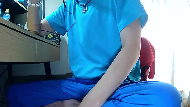 Snapshot of t-ky-taro chatting on 04.22.26 t-ky-taro online show from 04.22.26
