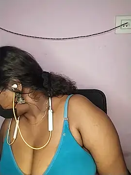 Snapshot of Tamil-Dhara chatting on 08.01.26 Tamil-Dhara online show from 08.01.26