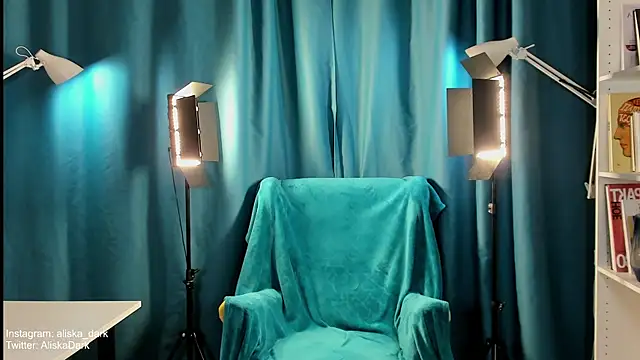 aaliska dark online show from 03.30.26