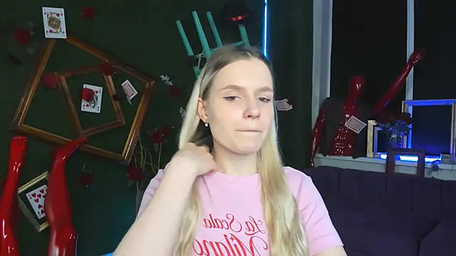 SherriButlers online show from 04.08.26