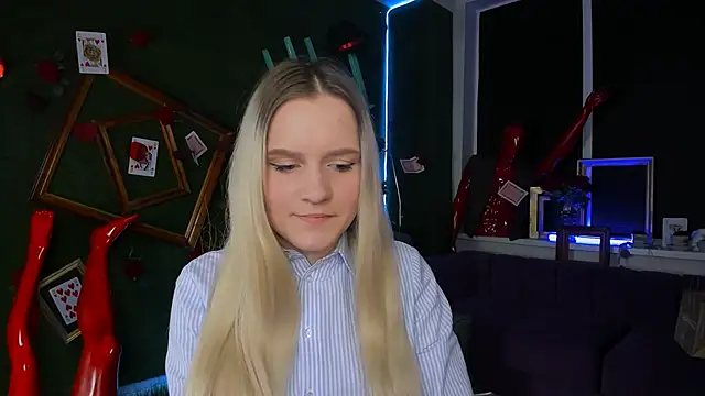 SherriButlers online show from 04.11.26