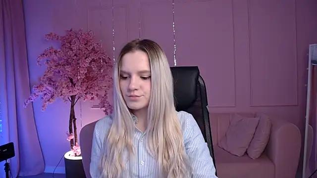 SherriButlers online show from 04.13.26