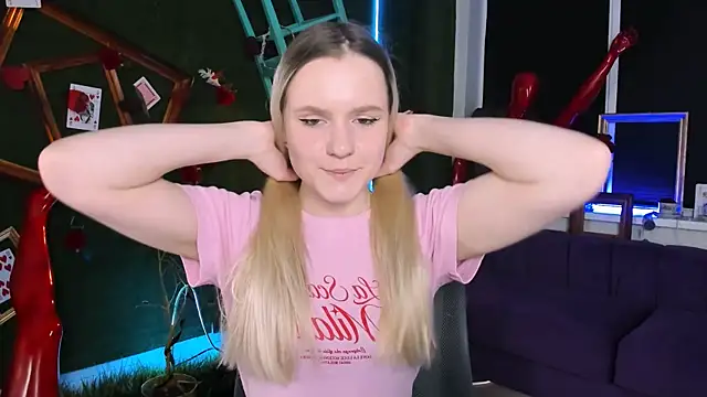 SherriButlers online show from 04.14.26