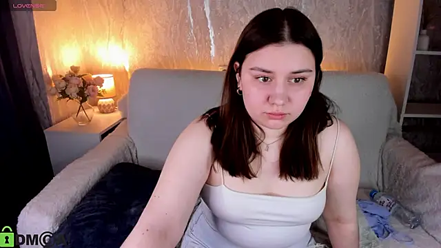 Maya Raay online show from 04.05.26