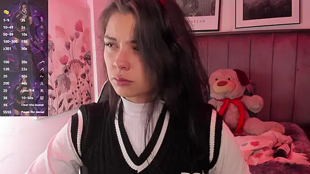 Kikii 1 online show from 04.07.26