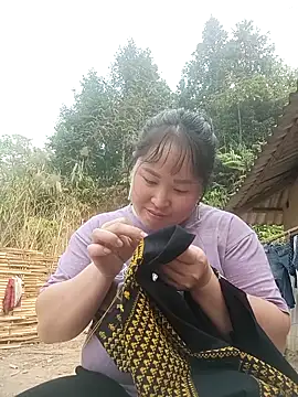 Snapshot of Smile-x chatting on 04.15.26 Smile-x online show from 04.15.26