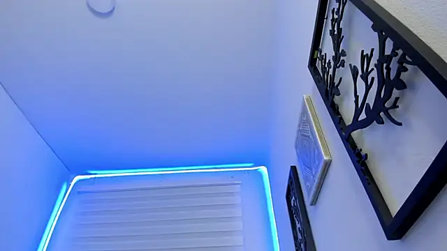 Sara Red X online show from 03.27.26