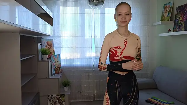 TulaHilst online show from 03.30.26