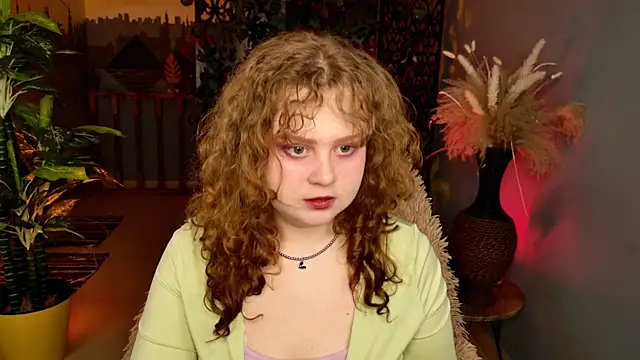 SaraSweetness online show from 04.02.26