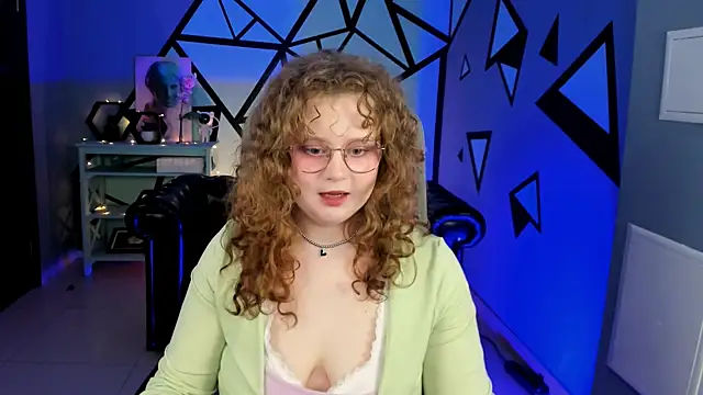 SaraSweetness online show from 04.04.26