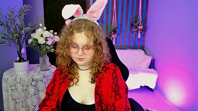 SaraSweetness online show from 04.07.26