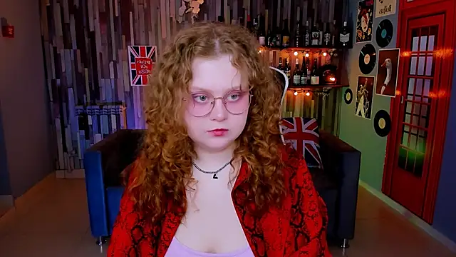 SaraSweetness online show from 04.10.26