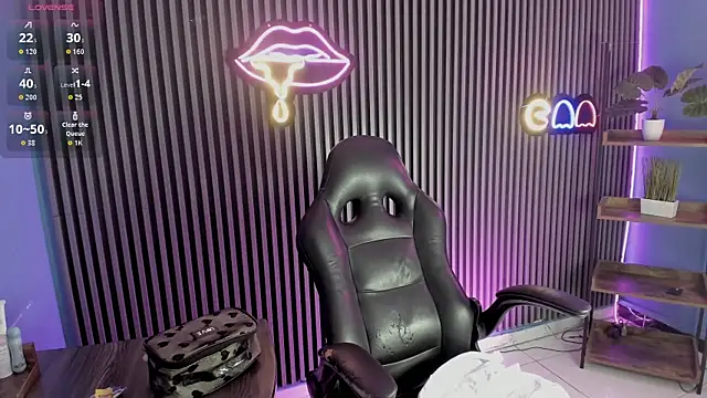 Luna roose1 online show from 04.15.26