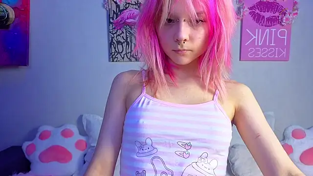 Snapshot of PerryKitty chatting on 07.15.26 PerryKitty online show from 07.15.26
